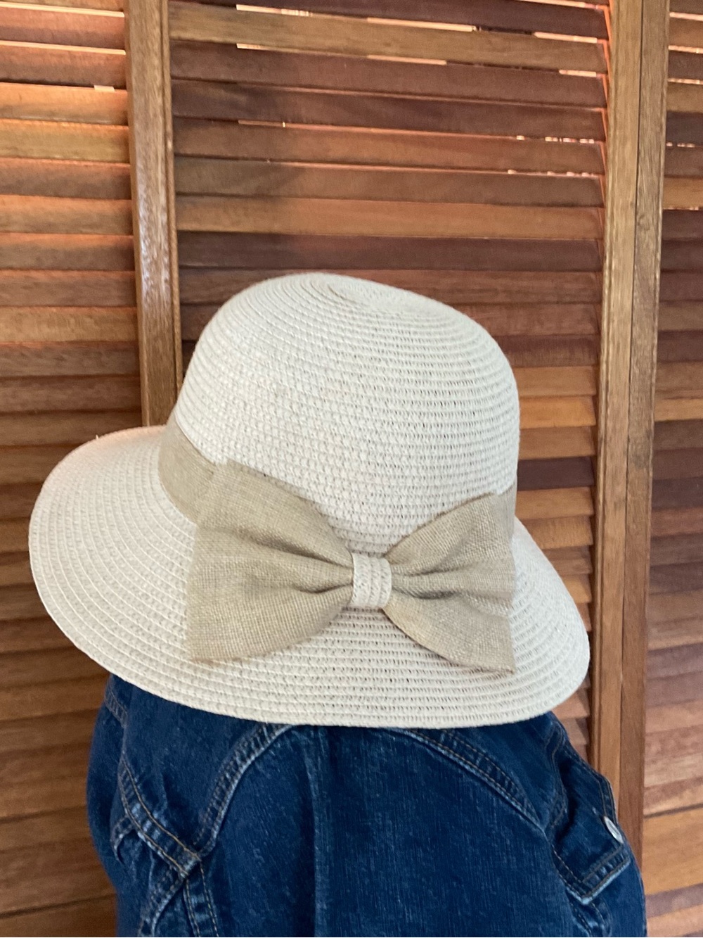 Wide brim ladies hat